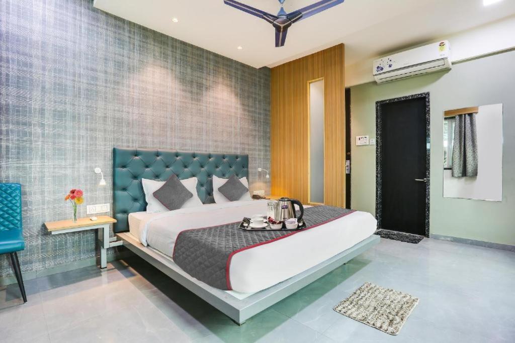 Glitz Hotels Arc Palace - Mankoli, Bhiwandi Bagian luar foto